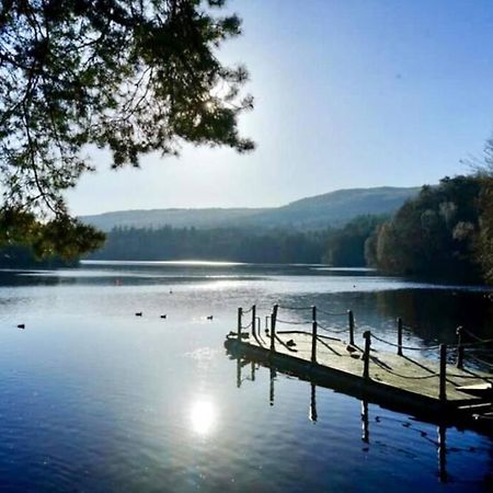 Beautiful 2 Bedroom, 2 Bathroom Flat With Parking. Pitlochry Exterior foto